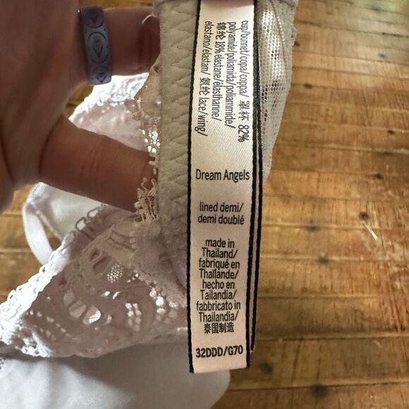 Victoria’s Secret lace Dream Angels lined demi 32DDD bra - Picture 3 of 3
